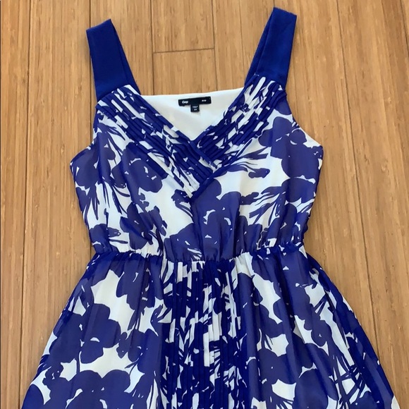 Gap blue and white flower dress - Picture 2 of 6